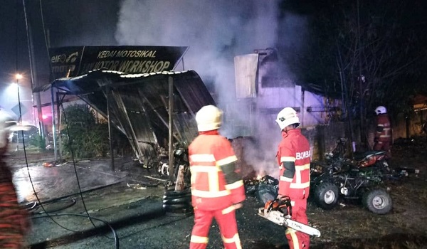 0802 BOMBA BENGKEL TERBAKAR 2