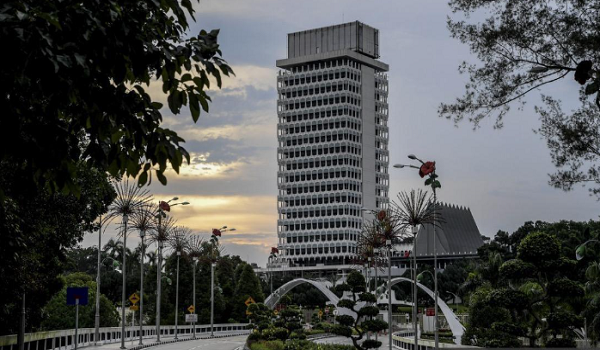 1BestariNet, Pelabuhan Labuan antara tumpuan Dewan Rakyat hari ini