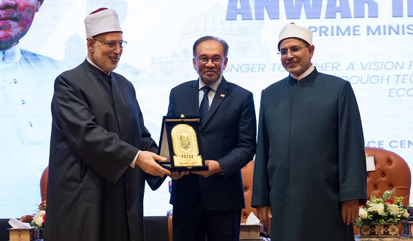 PM ucap terima kasih atas tawaran biasiswa Al-Azhar