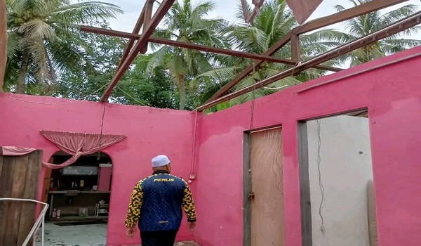 15 rumah terjejas akibat ribut di Perlis