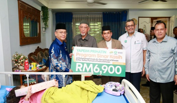 YaPEIM bantu anak mangsa kemalangan, sumbang RM6,900