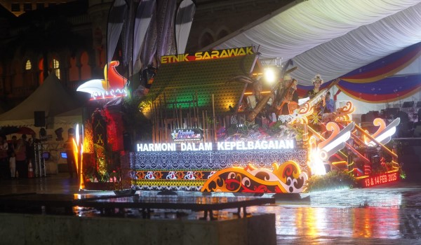 "Tingkat kefahaman agama dan budaya, demi keharmonian negara" – Aaron