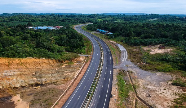 Pembinaan jalan raya Sarawak-Sabah pacu pembangunan ekonomi dua wilayah