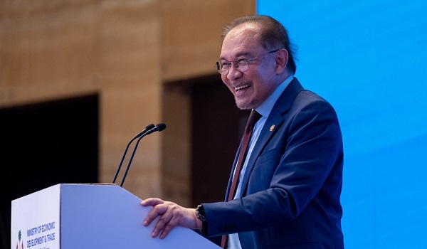 Lebih 10,000 pengunjung jangka meriahkan Hari Pekerja 2025, PM rasmi sambutan