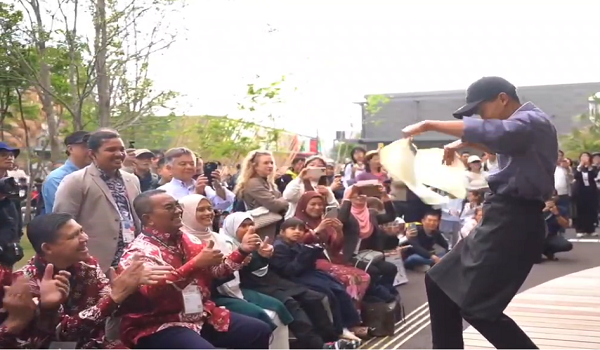 Roti canai terbang Pokok Sena gegar Japan Expo 2025
