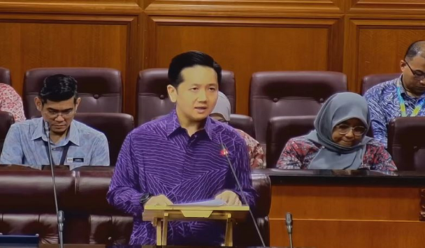 Timbalan Menteri Pertanian dan Keterjaminan Makanan, Datuk Seri Arthur Joseph Kurup ketika menjawab soalan di Dewan Negara berhubung pelaksanaan Program Agropreneur Muda. Foto- RTM