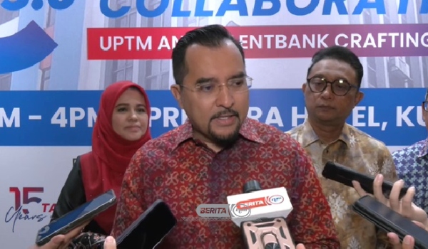 Datuk Dr. Asyraf Wajdi Dusuki