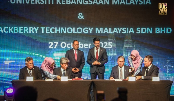 Foto Facebook Datuk Seri Dr Zambry Abd Kadir