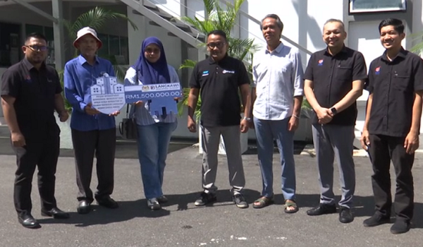 0112 LGK NAIKTARAF TELAGA HARBOUR