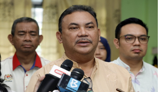 1412 SU POLITIK AZMAN SUMBANGAN CERIA SEKOLAH 2