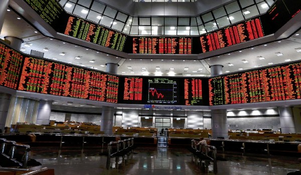 Bursa Malaysia ditutup rendah seiring sentimen lemah global