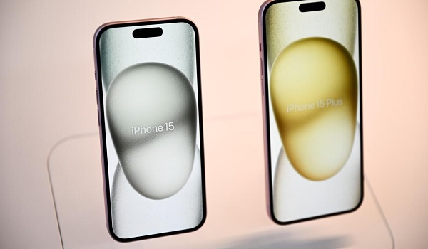 iPhone 'kalahkan' Samsung selepas 12 tahun ungguli rekod jualan tertinggi