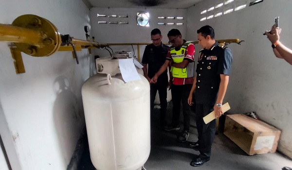 Tiga individu ditahan bagi membantu siasatan.