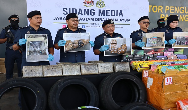 Antara barangan dirampas yang dirampas. Foto Jabatan Kastam Diraja Malaysia Perlis