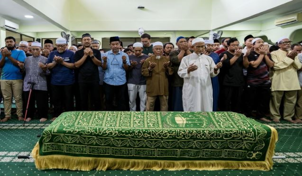 2906 SKN LEGENDA HOKI DIKEBUMI 2
