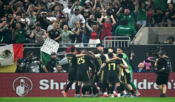 0707 SKN MEXICO GOLD CUP CONCACAF 2