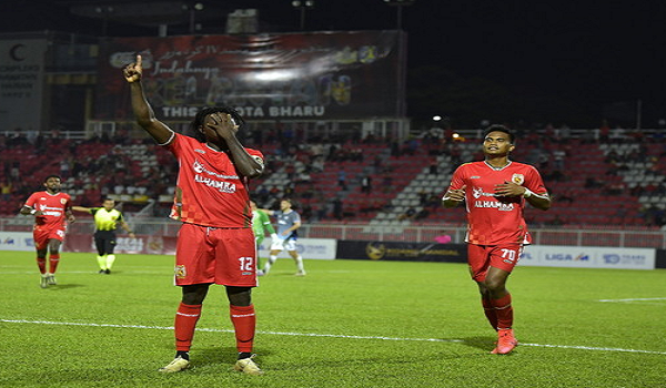 Pemain Kelantan TRW meraikan jaringan gol pada perlawanan Piala FA 2025/2026 menentang pasukan Kuala Lumpur City FC di Stadium Sultan Muhammad IV, Ogos lalu/BERNAMA