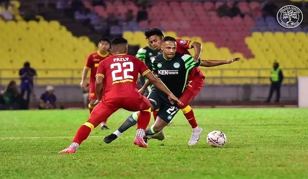 Liga Super Dua Jaringan Ifedayo Bantu Melaka United Benam Selangor Fc