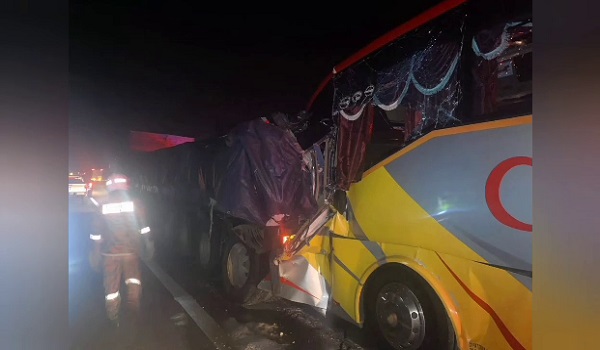 1103 MLK KEMALANGAN BAS LORI 2