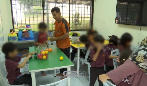 1810 BELANJAWAN 47 49 51 WANITA KANAK2 OKU 2