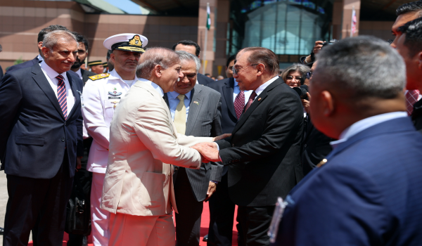 0710 PM PAKISTAN PULANG 2