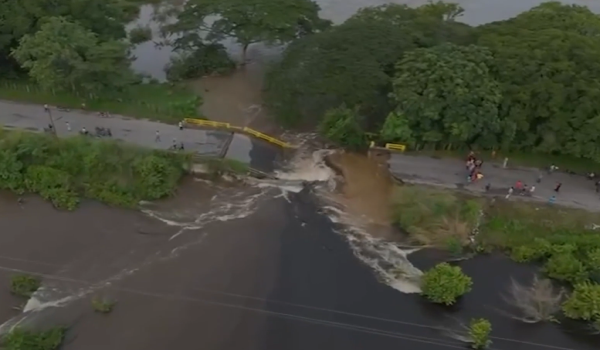 1507 LNR JAMBATAN RUNTUH VENEZUELA 2