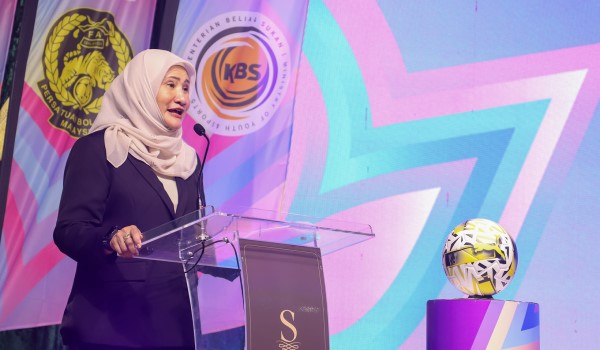 2507 SKN LIGA WANITA FAM 3