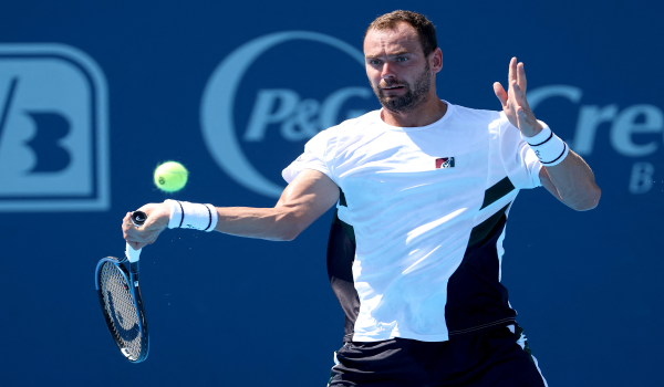 1008 SKN LNR TENNIS CINCINNATI HOLGER 2