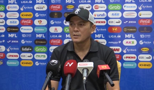 2808 SKN LIGA SUPER TRG LWN SELANGOR SIDANG MEDIA 02