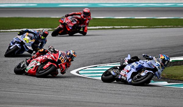 2410 SKN MOTOGP ALDEGUER 2