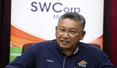 Ketua Pegawai Eksekutif Perbadanan Pengurusan Sisa Pepejal dan Pembersihan Awam (SWCorp) Khalid Mohamed / Foto BERNAMA