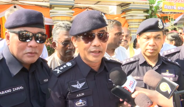 0102 PRK POLIS TAHAN LELAKI
