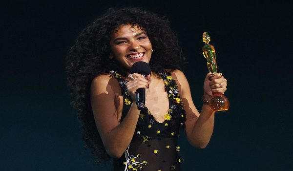 Olivia Dean accepts Artist of the Year award during the BRIT Awards at the Co-op Live Arena, in Manchester, Britain, February 28, 2026. REUTERS/Isabel Infantes