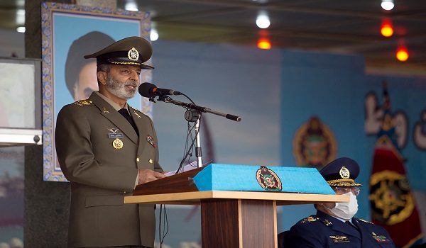 A handout picture provided by Iranian army official website on April 17, 2020 shows Iranian army Commander-in-chief Abdolrahim Mousavi speaking during the Iran army day parade in Tehran in which the army have displayed their disinfection and protective capabilities against the coronavirus COVID-19. (Photo by IRANIAN ARMY OFFICIAL WEBSITE / AFP) / === RESTRICTED TO EDITORIAL USE - MANDATORY CREDIT "AFP PHOTO / HO / IRANIAN ARMY WEBSITE" - NO MARKETING NO ADVERTISING CAMPAIGNS - DISTRIBUTED AS A SERVICE TO CLIENTS ===