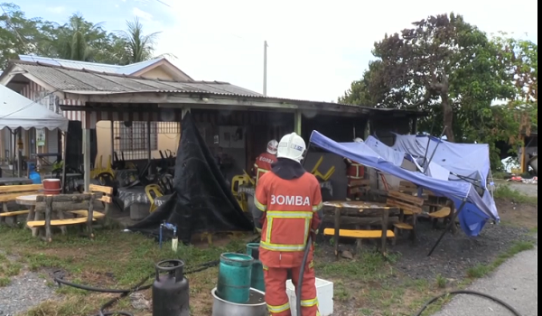 Kebakaran sebuah kedai makan di Dungun