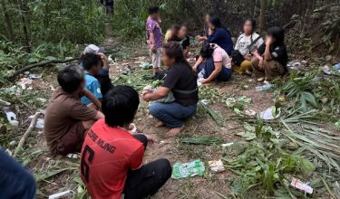 Dua kanak-kanak antara 13 PATI Myanmar ditahan di Jeli pada Ahad/Foto PGA Tenggara