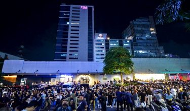 Keadaan selepas gegaran akibat gempa bumi di Cebu, Filipina, malam tadi/ AFP