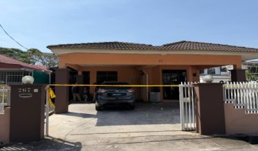 Lokasi kediaman  Zahrullail Basir yang ditemukan maut pagi tadi . Foto RTM