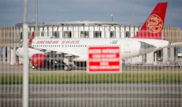 Pesawat Juneyao Airlines A320/ REUTERS
