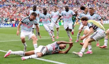 Tielemans meraikan kemenangan dramatik Belgium untuk ke pusingan 16 pasukan terbaik. Foto/AFP