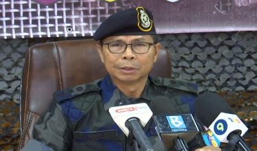 Pemangku Komander Briged Tenggara PGA, Asisten Komisioner Ijid Landu Binju bercakap dalam sidang media di Tumpat, Kelantan / Foto RTM