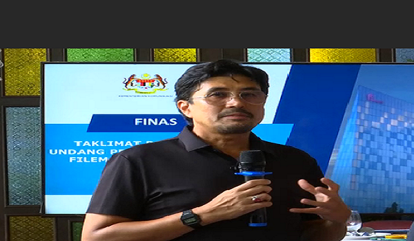 Ketua Pegawai Eksekutif FINAS, Datuk Azmir Saifuddin Mutalib