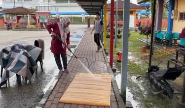 Program pembersihan pasca banjir di SK Kedai Buluh, Kuala Terengganu/RTM