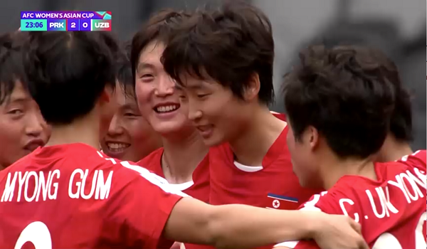 Skuad wanita Korea Utara meraikan kemenangan menewaskan Uzbekistan dalam aksi Kumpulan B, Piala Asia Wanita 2026 di Stadium Western Sydney./REUTERS