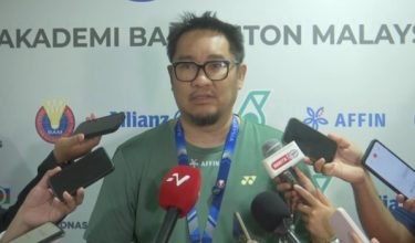 Ketua jurulatih beregu wanita negara, Rosman Razak ketika sidang media di Akademi Badminton Malaysia, Kuala Lumpur pada Jumaat/Foto RTM