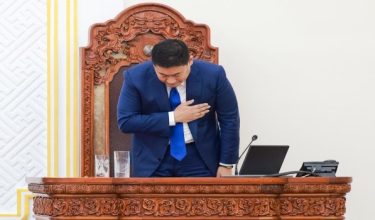 Perdana Menteri Mongolia, Luvsannamsrain Oyun-Erdene meletakkan jawatan susulan protes antirasuah / Foto AFP