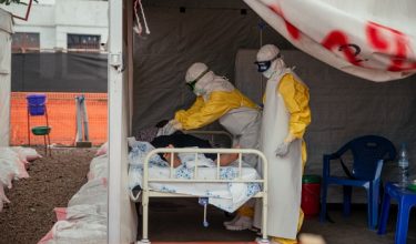 0306 LNR WHO EBOLA MENINGKAT