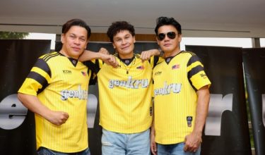 Datuk Norman, Edry (tengah) dan Datuk Yusry (kiri)