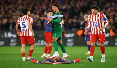 Para pemain Atletico Madrid meraikan kejayaan mara ke pentas akhir Copa del Rey/REUTERS