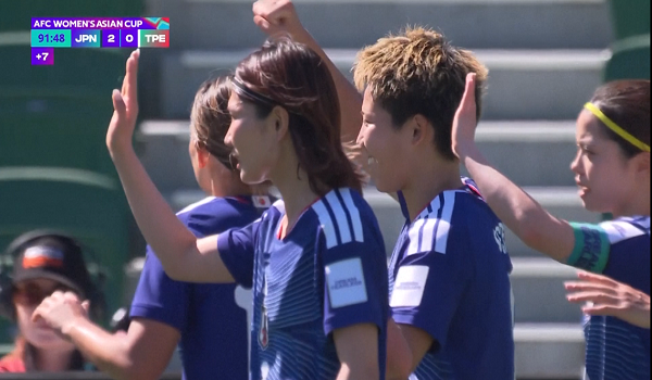 Skuad bola sepak wanita Jepun meraikan jaringan kedua ketika aksi Kumpulan C Piala Asia Wanita menentang Taiwan di Perth, Australia, hari ini. /REUTERS